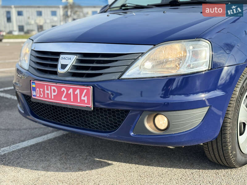 Седан Dacia Logan 2009 в Киеве