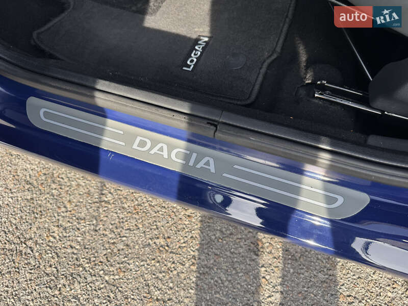 Седан Dacia Logan 2009 в Киеве