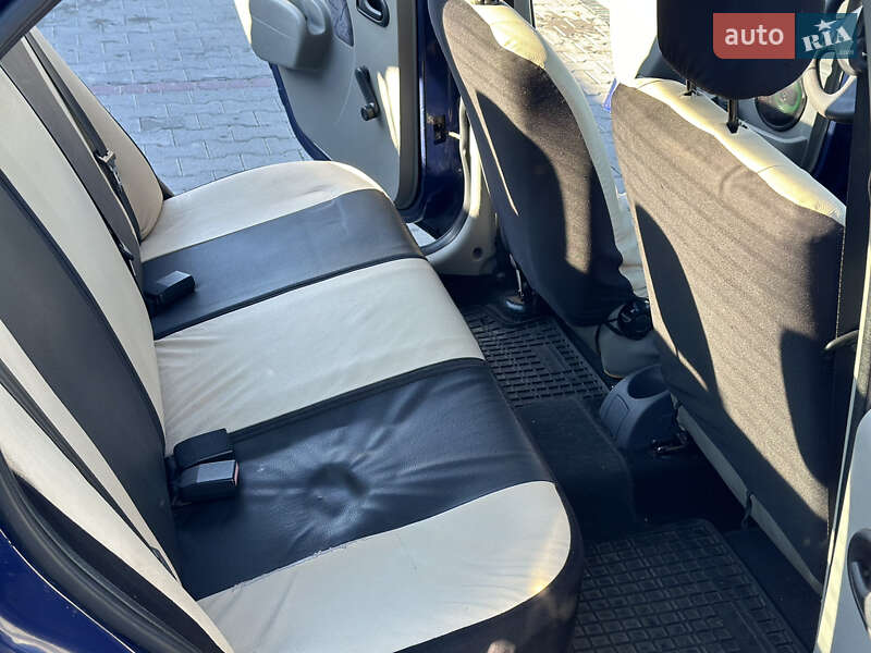 Седан Dacia Logan 2005 в Львове фото 15 Седан Dacia Logan 2005 в Львове