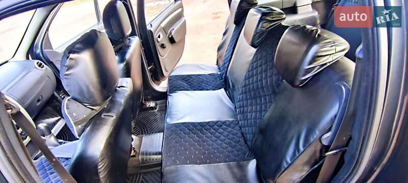 Седан Dacia Logan 2012 в Кривом Роге