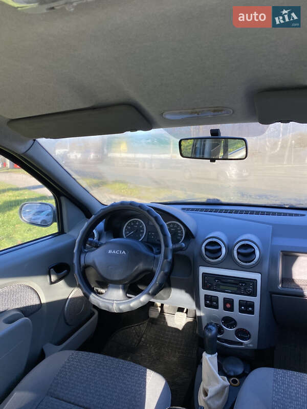 Седан Dacia Logan 2007 в Луцке