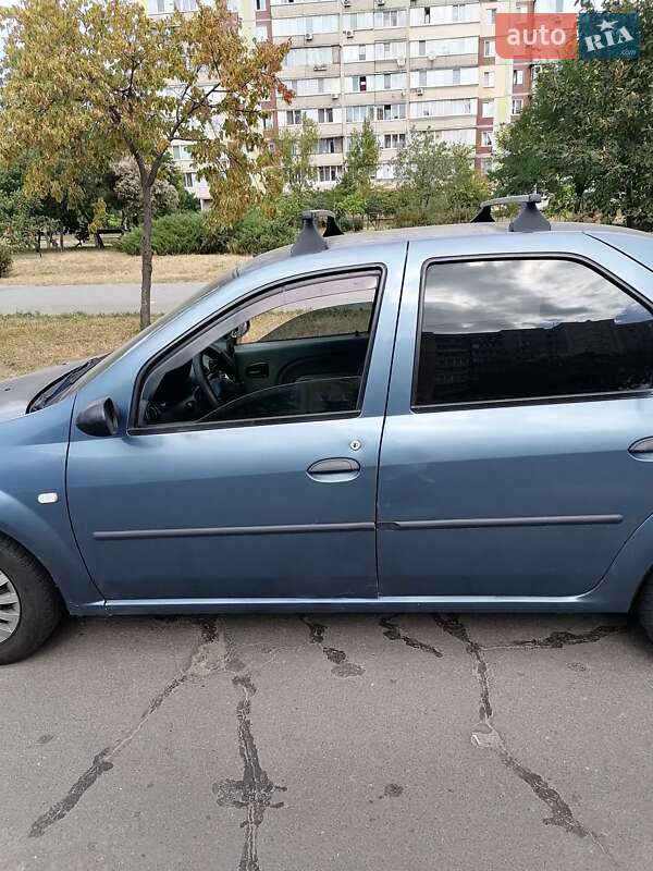 Седан Dacia Logan 2007 в Киеве
