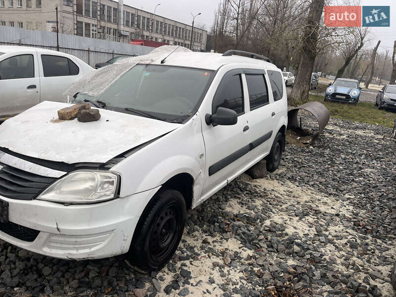 Седан Dacia Logan 2009 в Києві