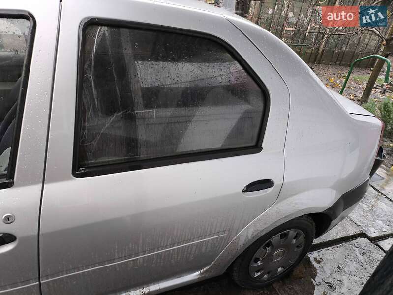 Седан Dacia Logan 2007 в Христиновке
