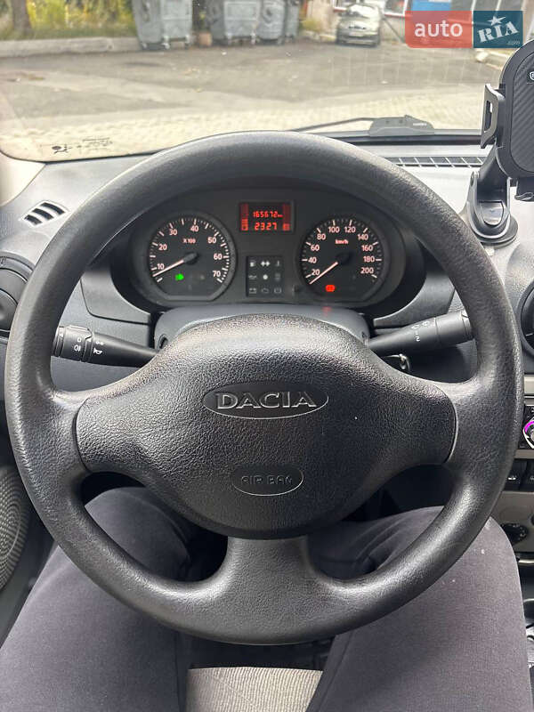 Седан Dacia Logan 2009 в Хмельницькому