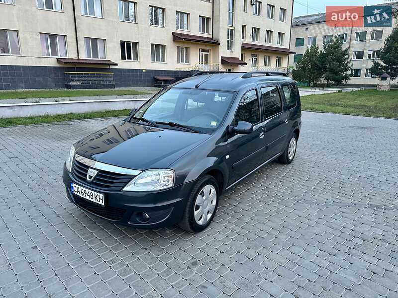 Седан Dacia Logan 2009 в Теплике