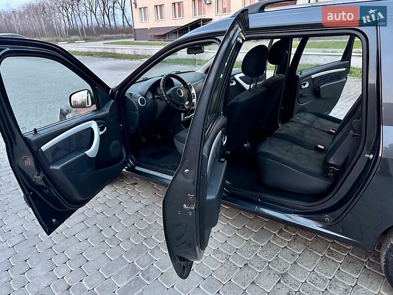 Седан Dacia Logan 2009 в Теплике