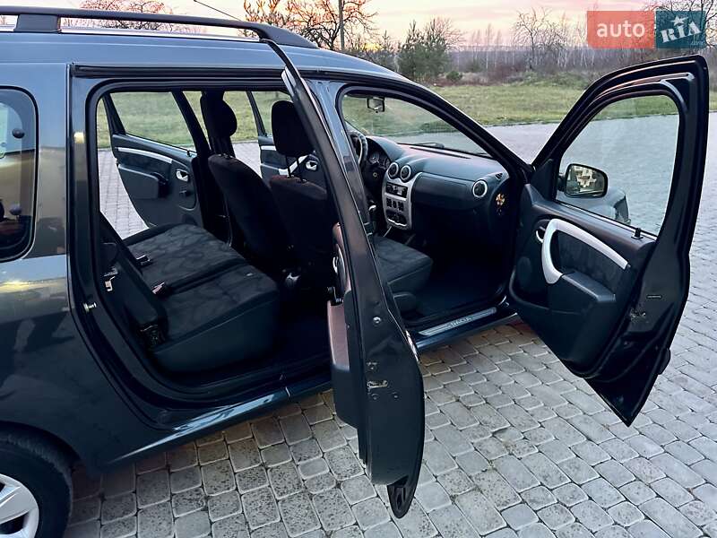 Седан Dacia Logan 2009 в Теплике