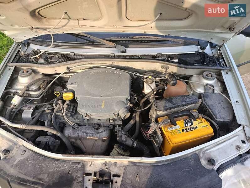 Седан Dacia Logan 2005 в Кропивницькому