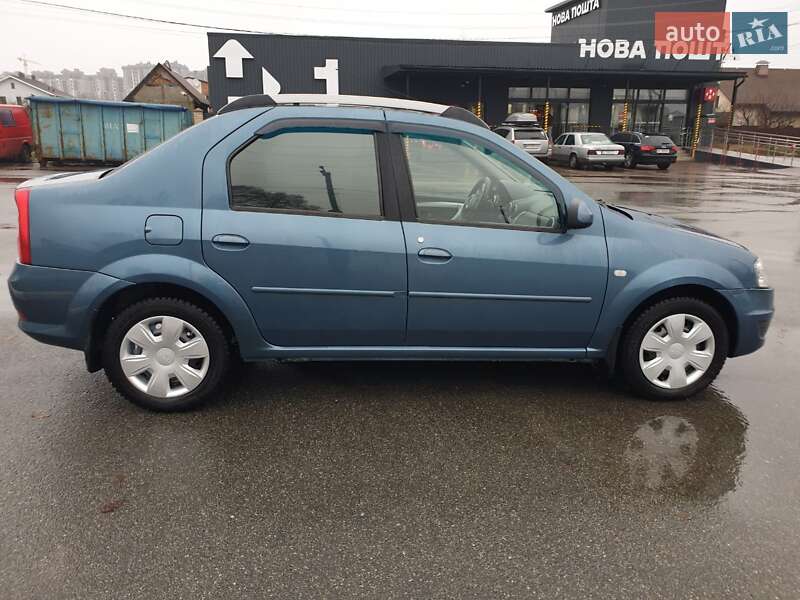 Седан Dacia Logan 2008 в Бучі