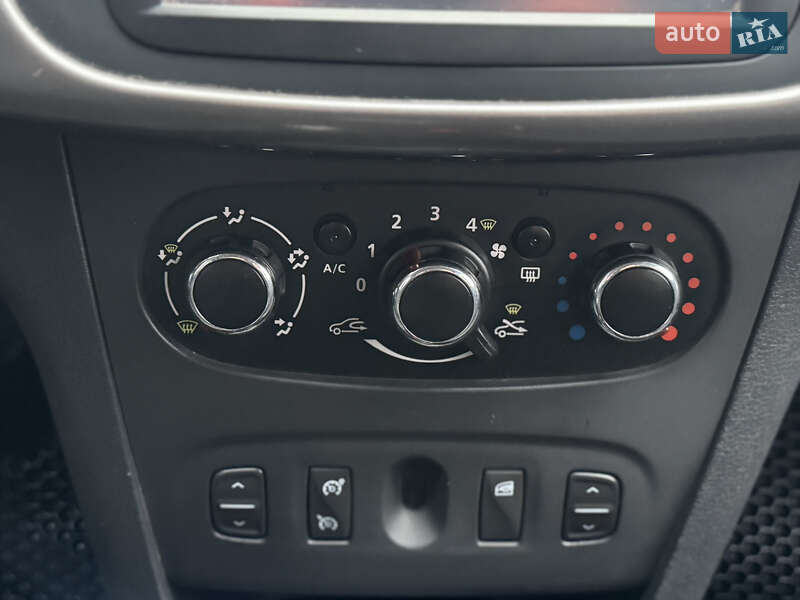 Седан Dacia Logan 2015 в Хмельницком фото 30 Седан Dacia Logan 2015 в Хмельницком