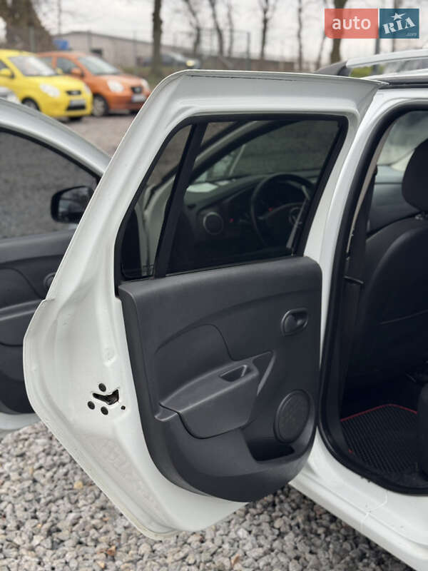 Седан Dacia Logan 2015 в Хмельницком фото 35 Седан Dacia Logan 2015 в Хмельницком