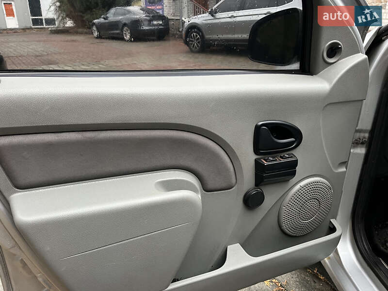 Седан Dacia Logan 2007 в Белой Церкви фото 8 Седан Dacia Logan 2007 в Белой Церкви