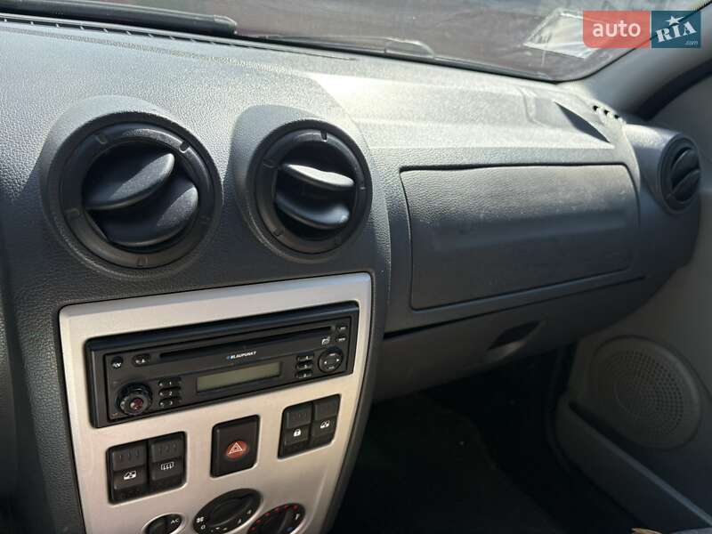 Седан Dacia Logan 2007 в Коростишеві