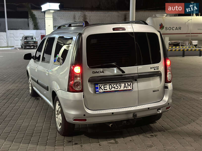 Седан Dacia Logan 2009 в Днепре