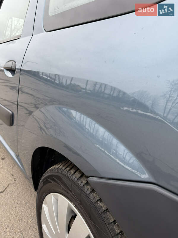 Седан Dacia Logan 2007 в Самборі фото 35 Седан Dacia Logan 2007 в Самборі