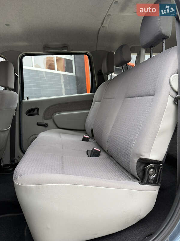 Седан Dacia Logan 2007 в Самборі фото 64 Седан Dacia Logan 2007 в Самборі