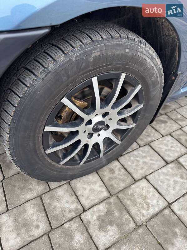 Седан Dacia Logan 2009 в Тернополе