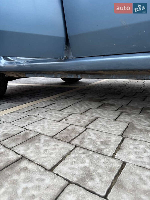 Седан Dacia Logan 2009 в Тернополе