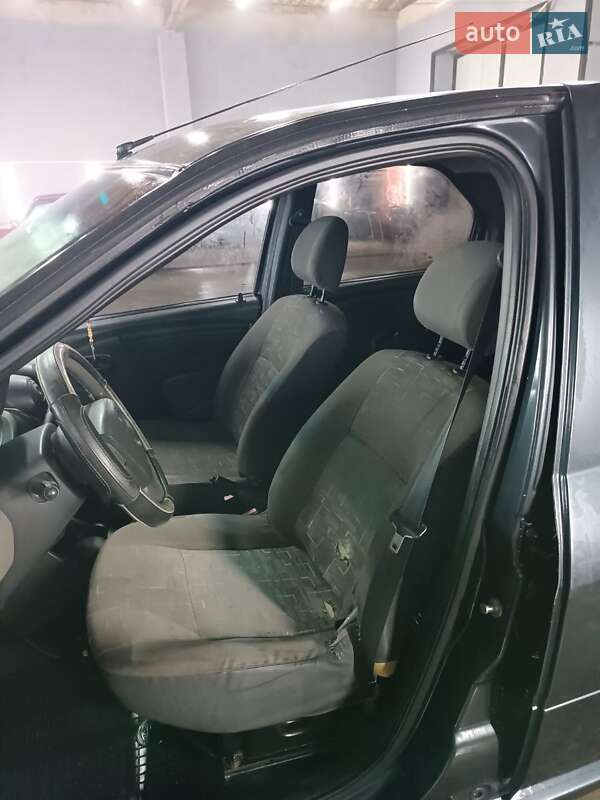 Седан Dacia Logan 2008 в Гайсине фото 3 Седан Dacia Logan 2008 в Гайсине