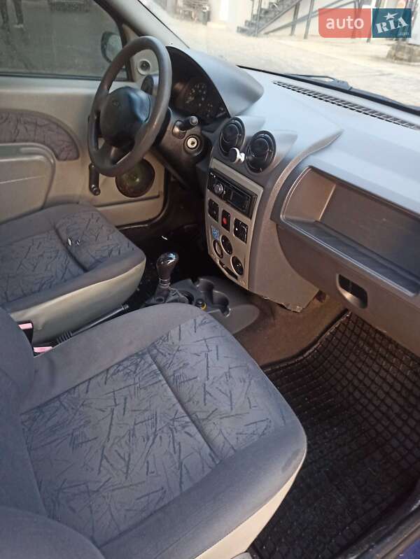 Dacia Logan 2005 Dacia Logan 2005