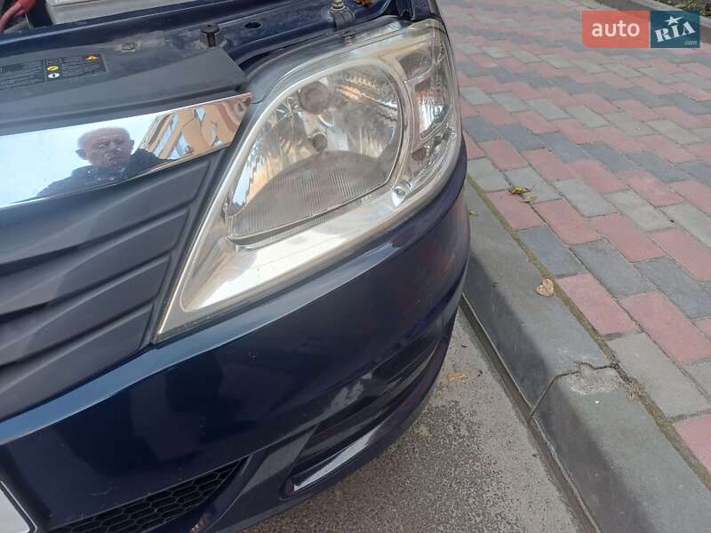 Седан Dacia Logan 2011 в Тернополе фото 8 Седан Dacia Logan 2011 в Тернополе