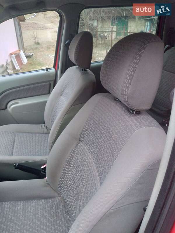 Седан Dacia Logan 2007 в Межгорье