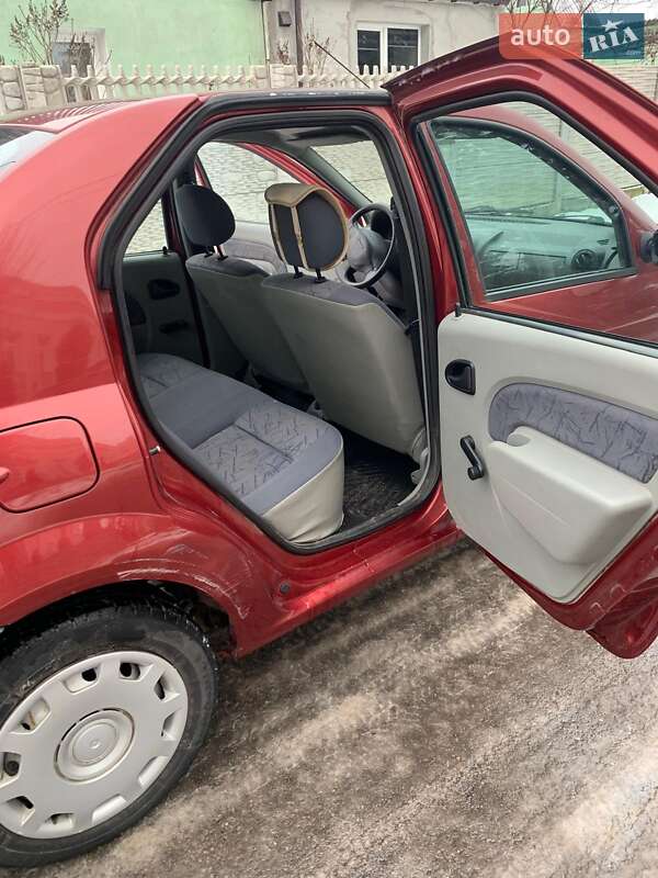 Седан Dacia Logan 2006 в Здолбунове