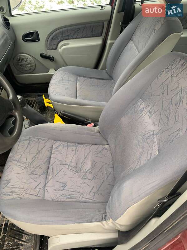 Седан Dacia Logan 2006 в Здолбунове