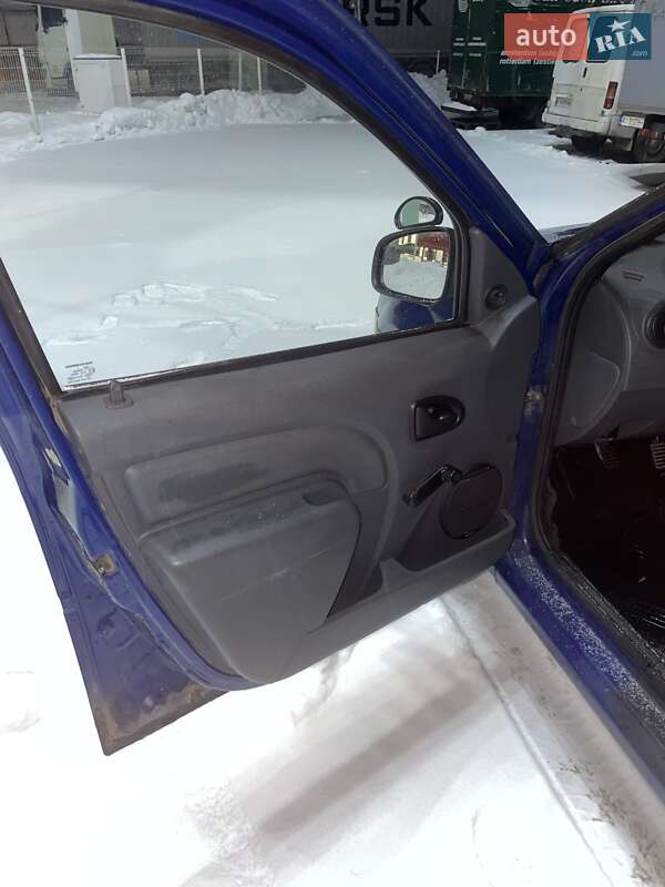 Седан Dacia Logan 2009 в Києві