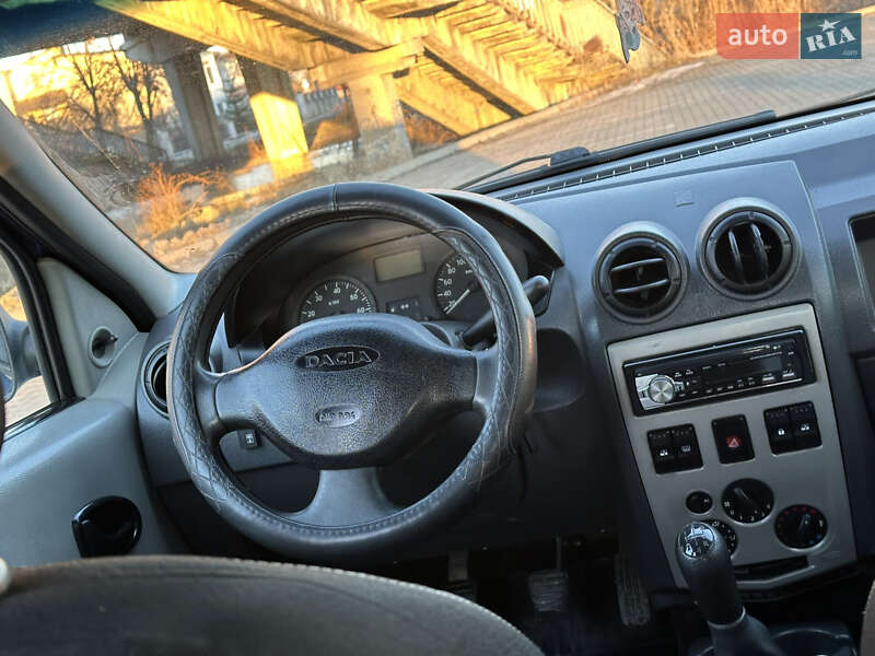 Седан Dacia Logan 2008 в Дрогобыче