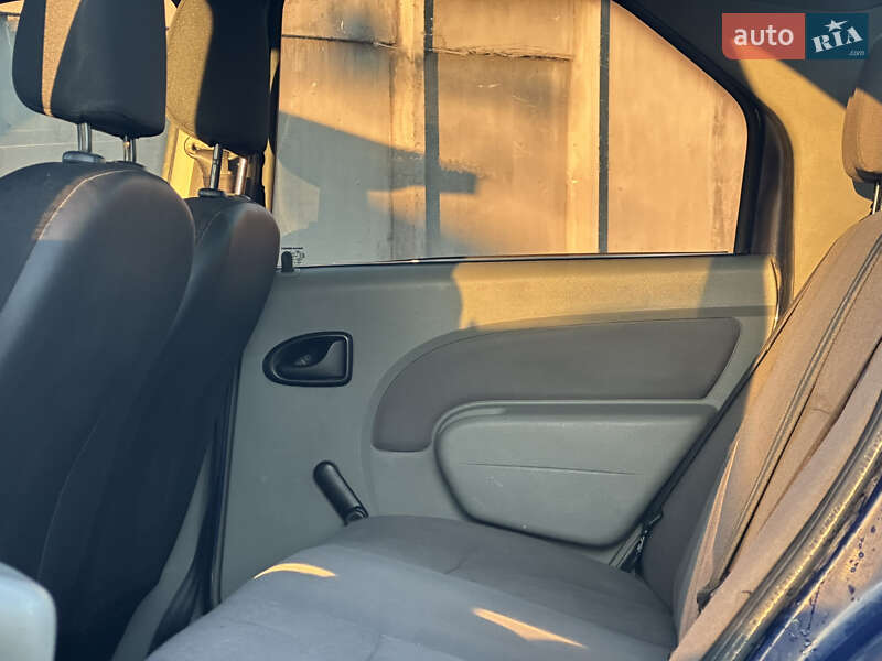 Седан Dacia Logan 2008 в Дрогобыче