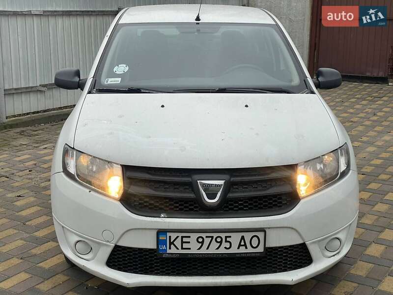 Седан Dacia Logan 2013 в Днепре