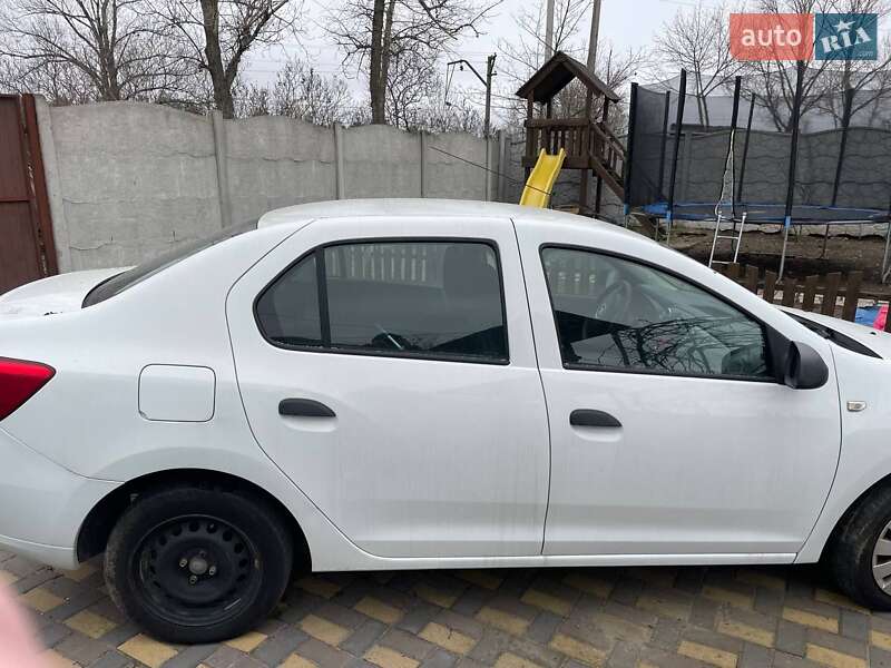 Седан Dacia Logan 2013 в Днепре