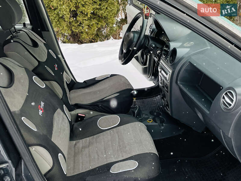 Седан Dacia Logan 2007 в Ивано-Франковске