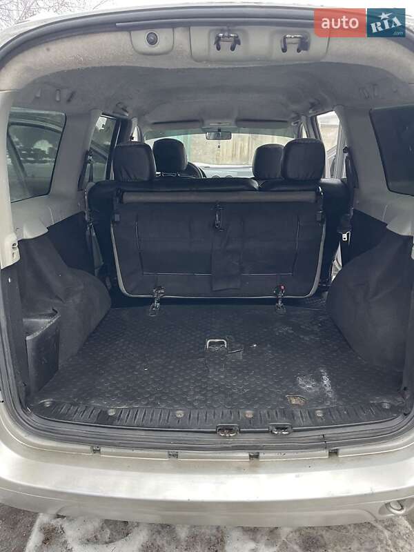 Седан Dacia Logan 2007 в Кривом Роге