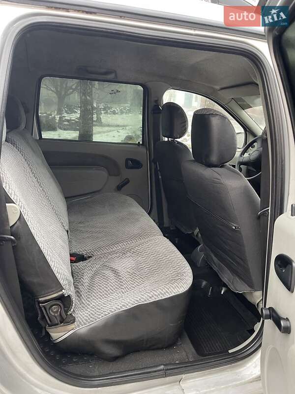 Седан Dacia Logan 2007 в Кривом Роге