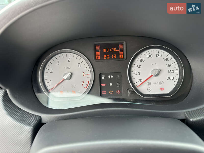 Седан Dacia Logan 2011 в Каменском