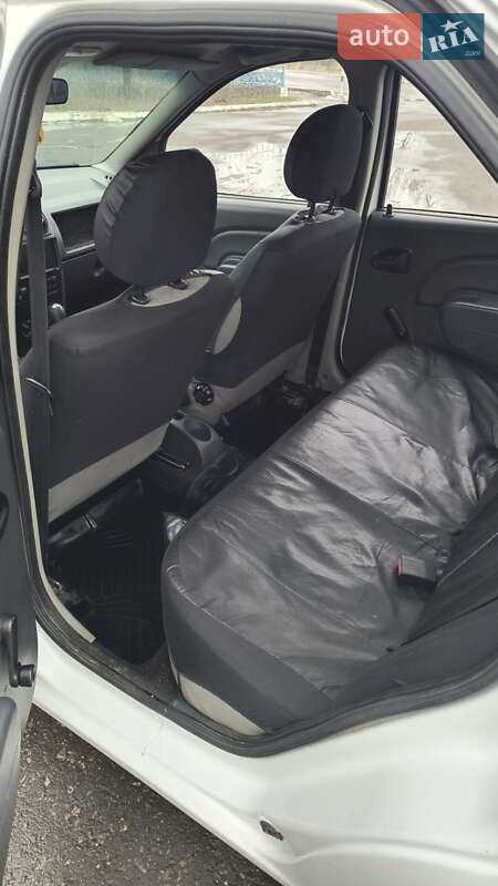 Седан Dacia Logan 2007 в Одессе фото 4 Седан Dacia Logan 2007 в Одессе