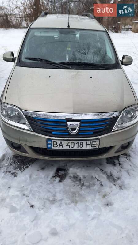 Седан Dacia Logan 2009 в Валках