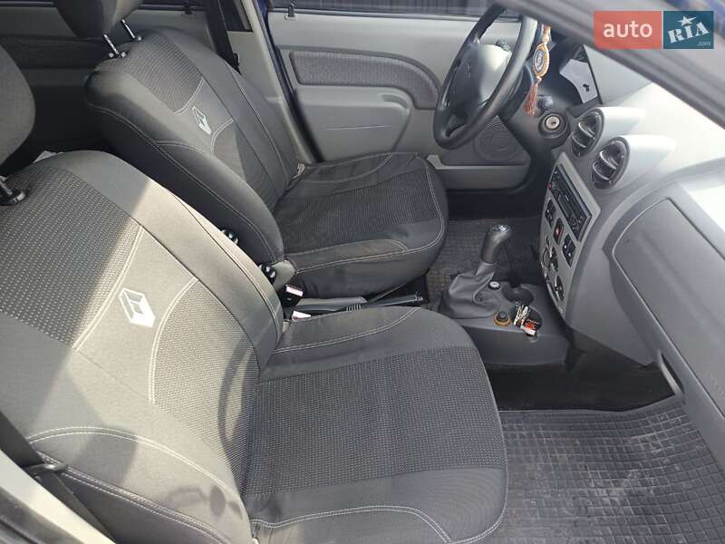 Седан Dacia Logan 2007 в Батурине