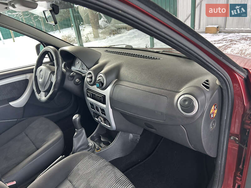 Седан Dacia Logan 2011 в Белой Церкви