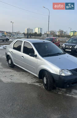 Седан Dacia Logan 2006 в Вараше