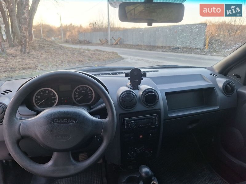 Седан Dacia Logan 2007 в Львове