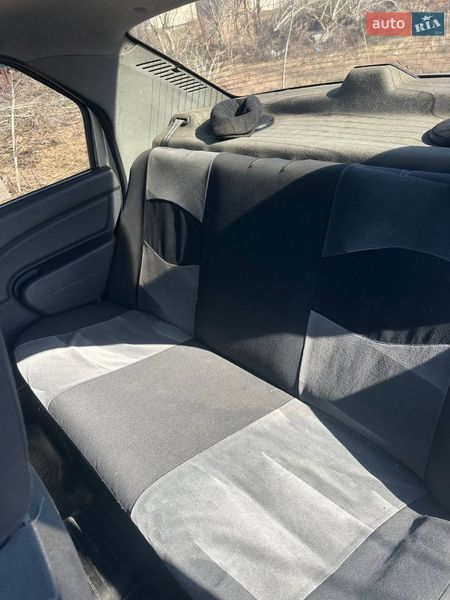 Седан Dacia Logan 2006 в Кагарлику