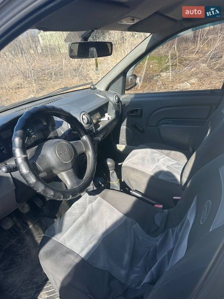 Седан Dacia Logan 2006 в Кагарлику