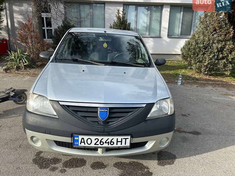 Dacia Logan 2005 Dacia Logan 2005