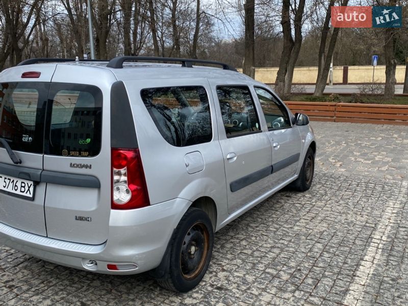 Седан Dacia Logan 2011 в Одессе