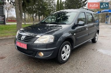 Седан Dacia Logan 2011 в Ромнах