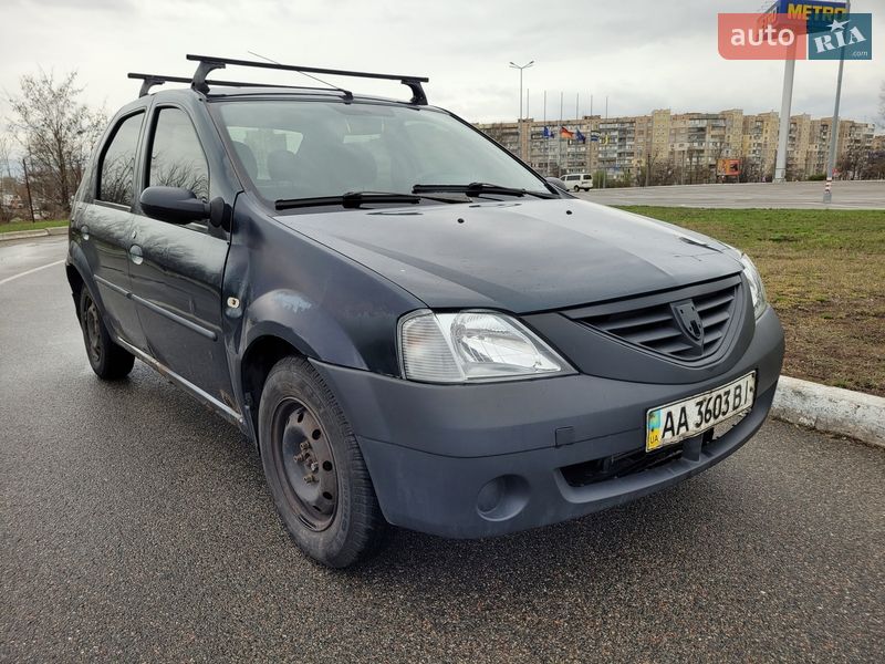 Седан Dacia Logan 2006 в Києві